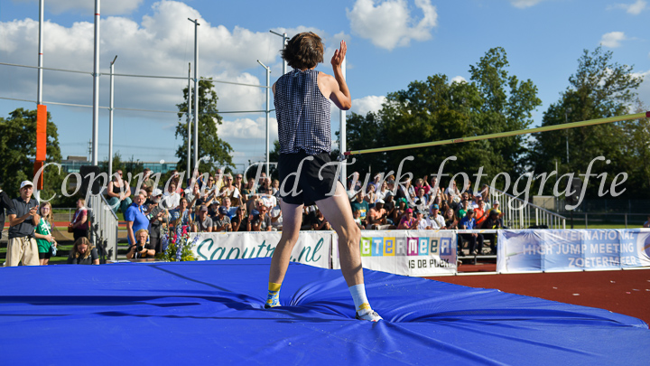 Credit: ETF /  Ed Turk; Photonumber 25M_9091