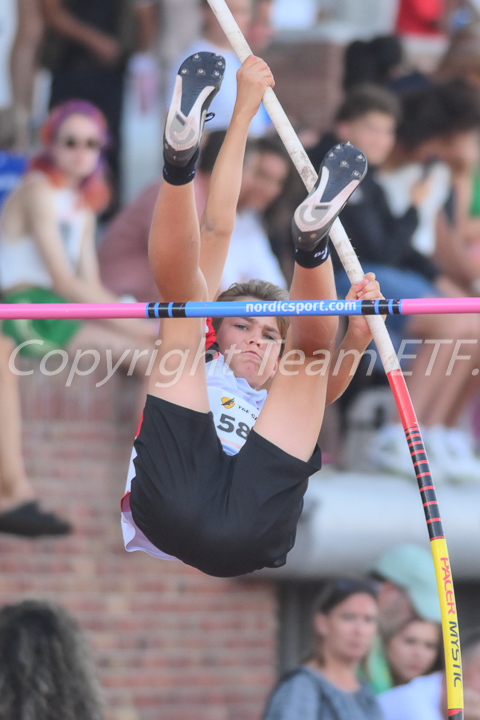 Credit: ETF /  Ed Turk; Photonumber 25Z_7775